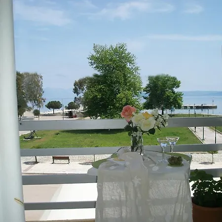 Konukevi Florakis Livanátai