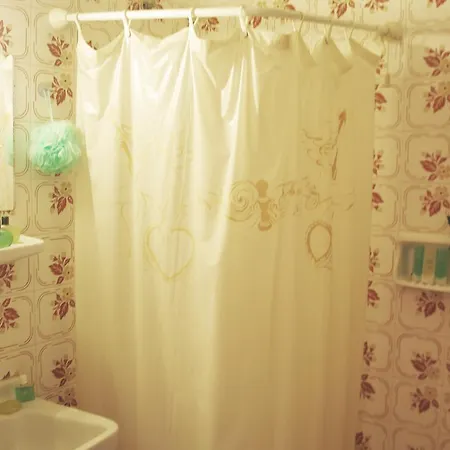 Florakis Konukevi Livanátai