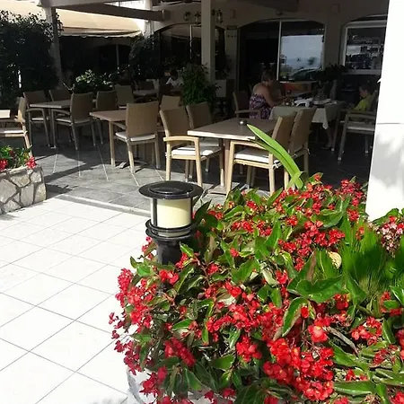 Florakis Гостевой дом