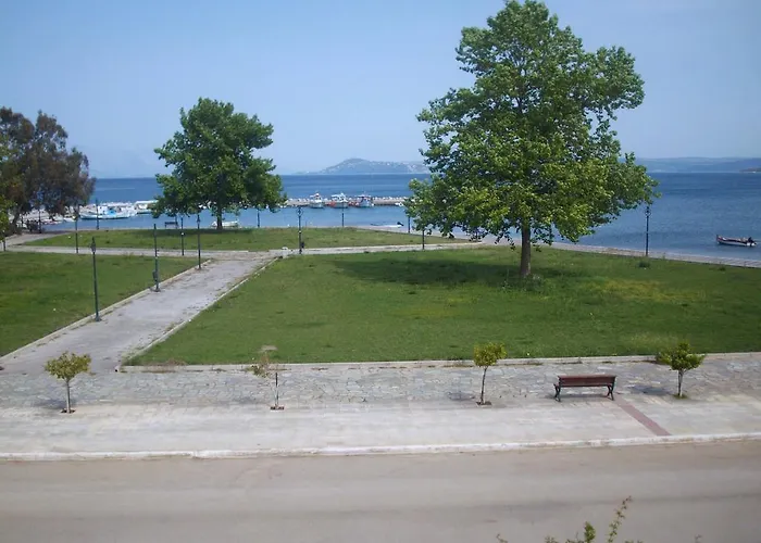 Florakis 4* Livanatai